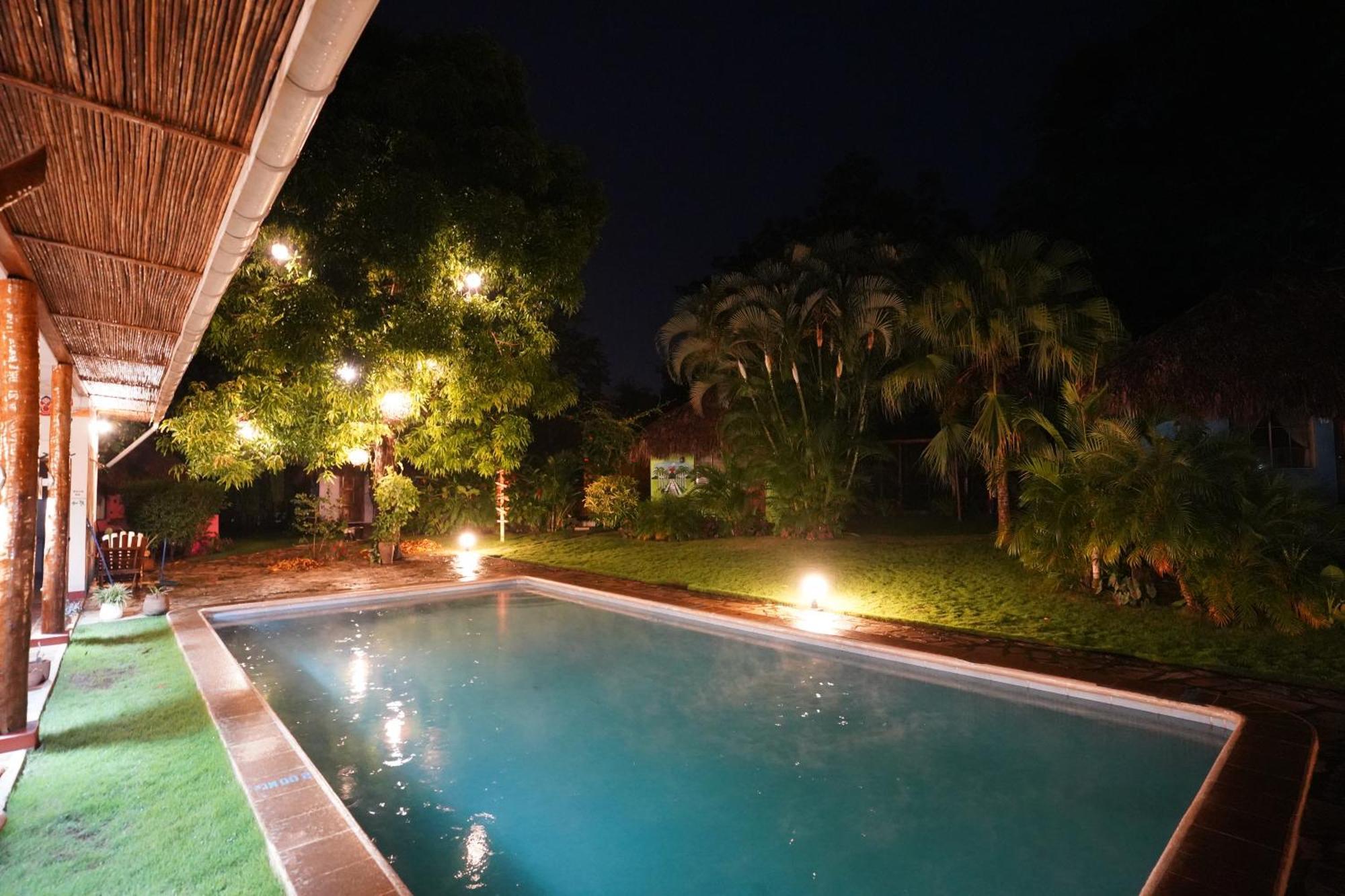 Hotel Mariposa León المظهر الخارجي الصورة