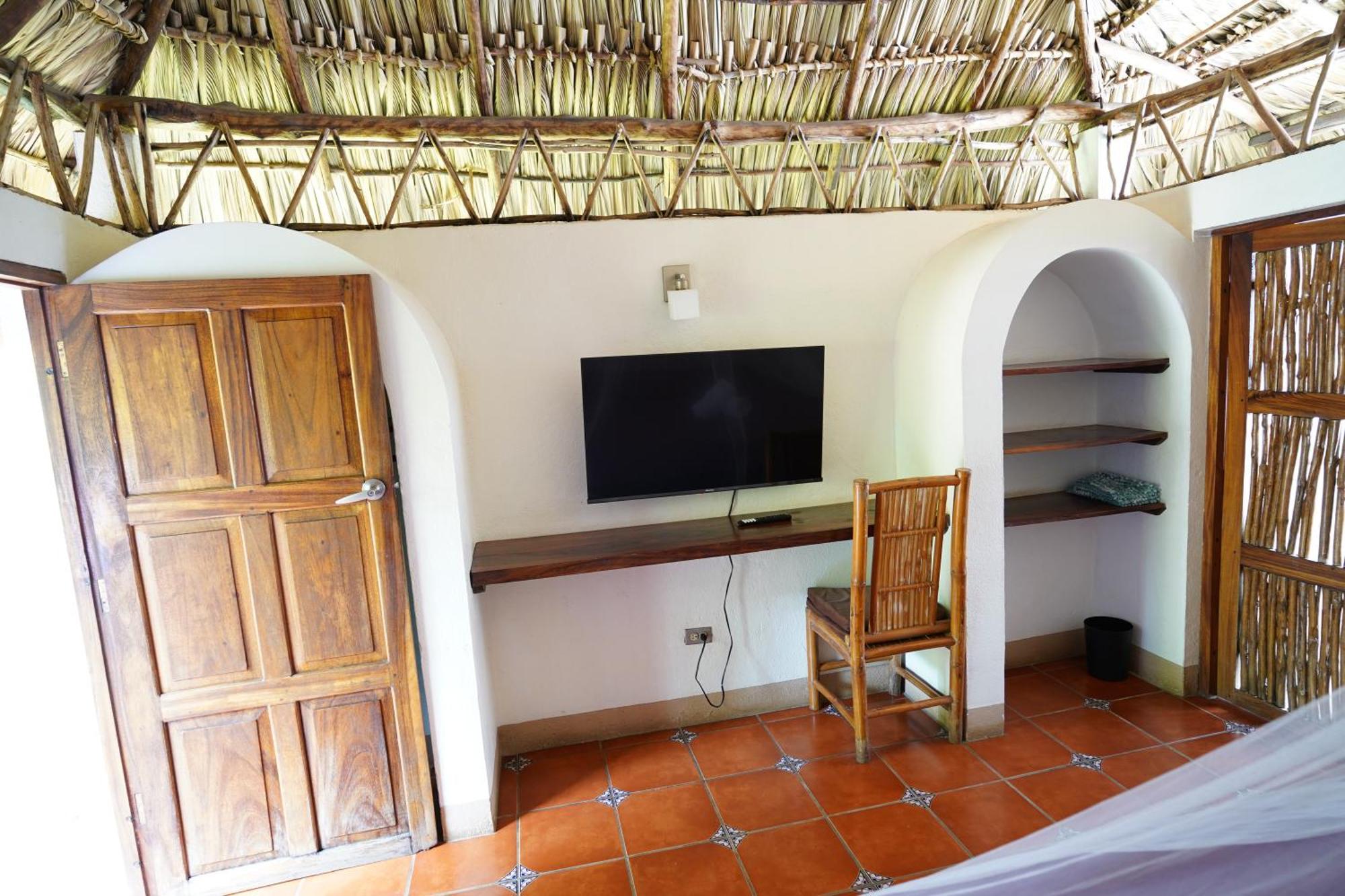 Hotel Mariposa León المظهر الخارجي الصورة