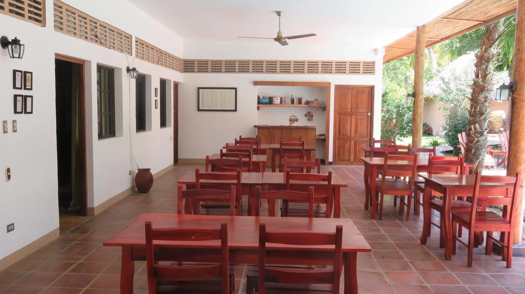 Hotel Mariposa León المظهر الخارجي الصورة