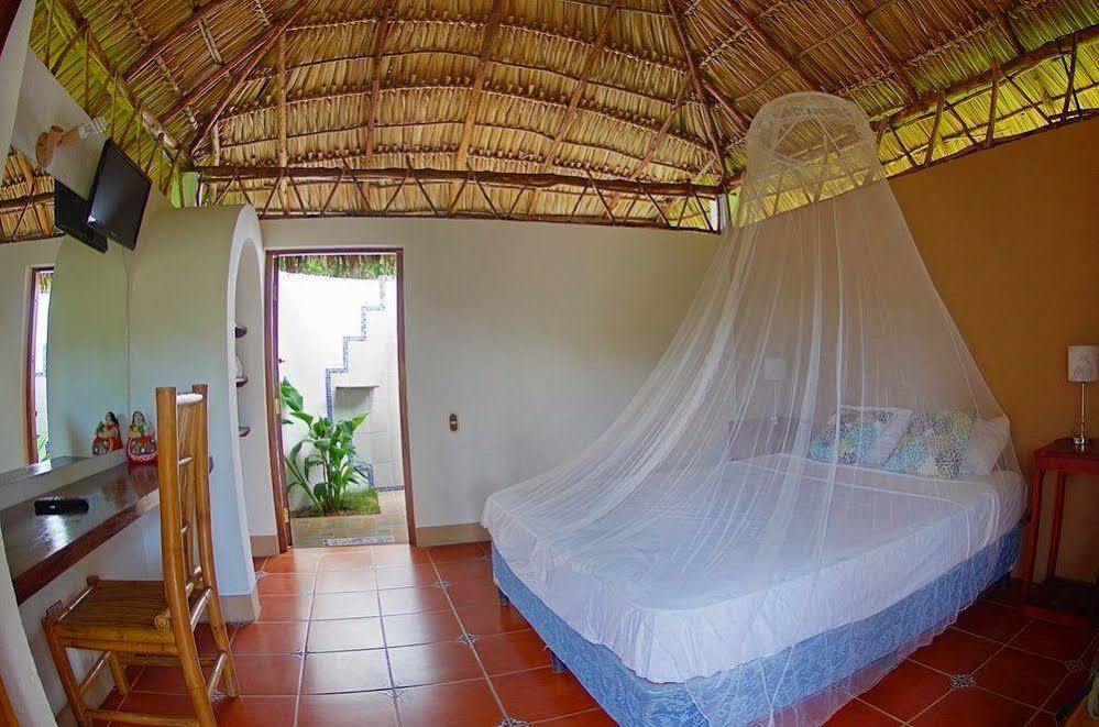 Hotel Mariposa León المظهر الخارجي الصورة