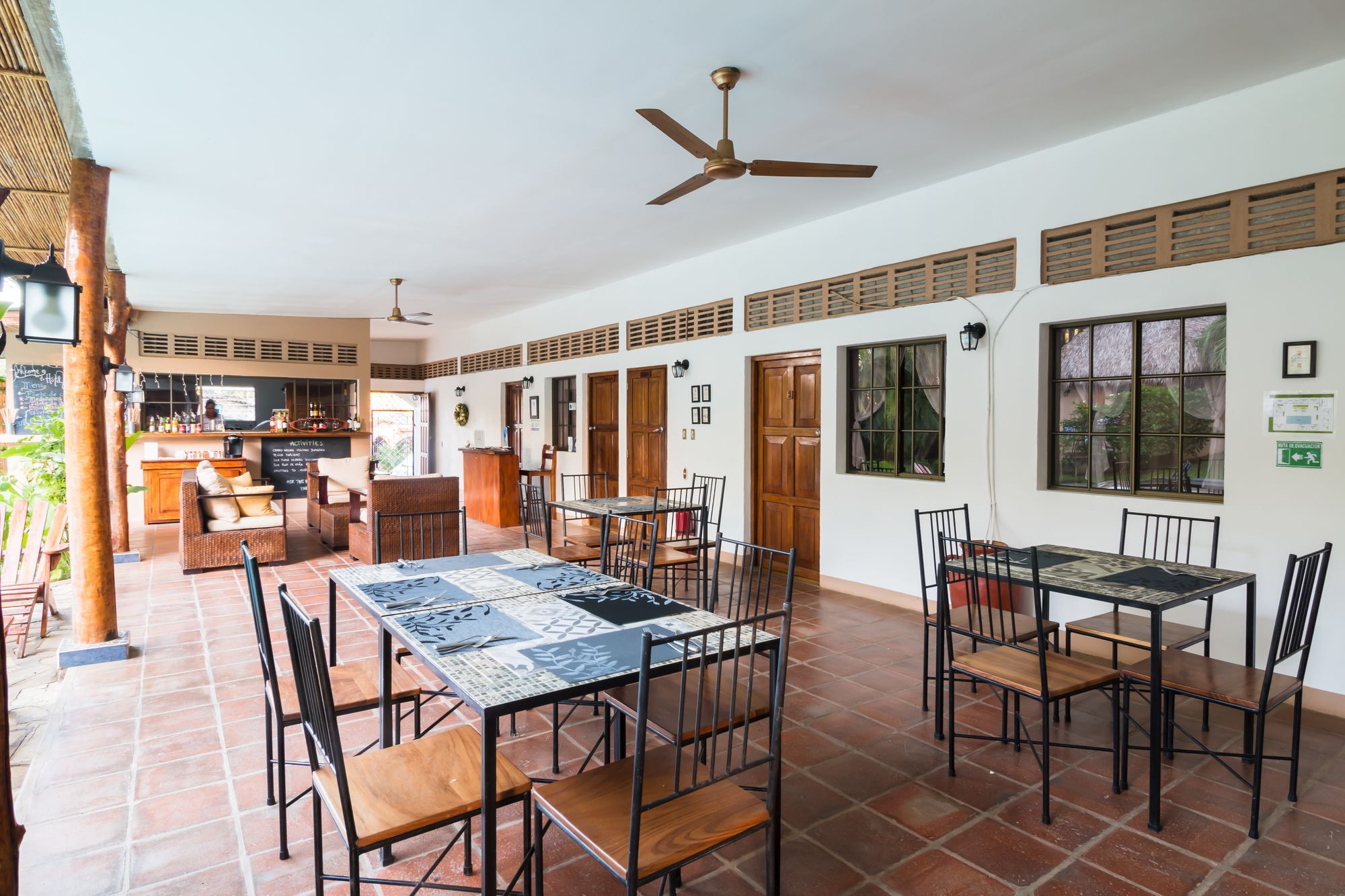 Hotel Mariposa León المظهر الخارجي الصورة